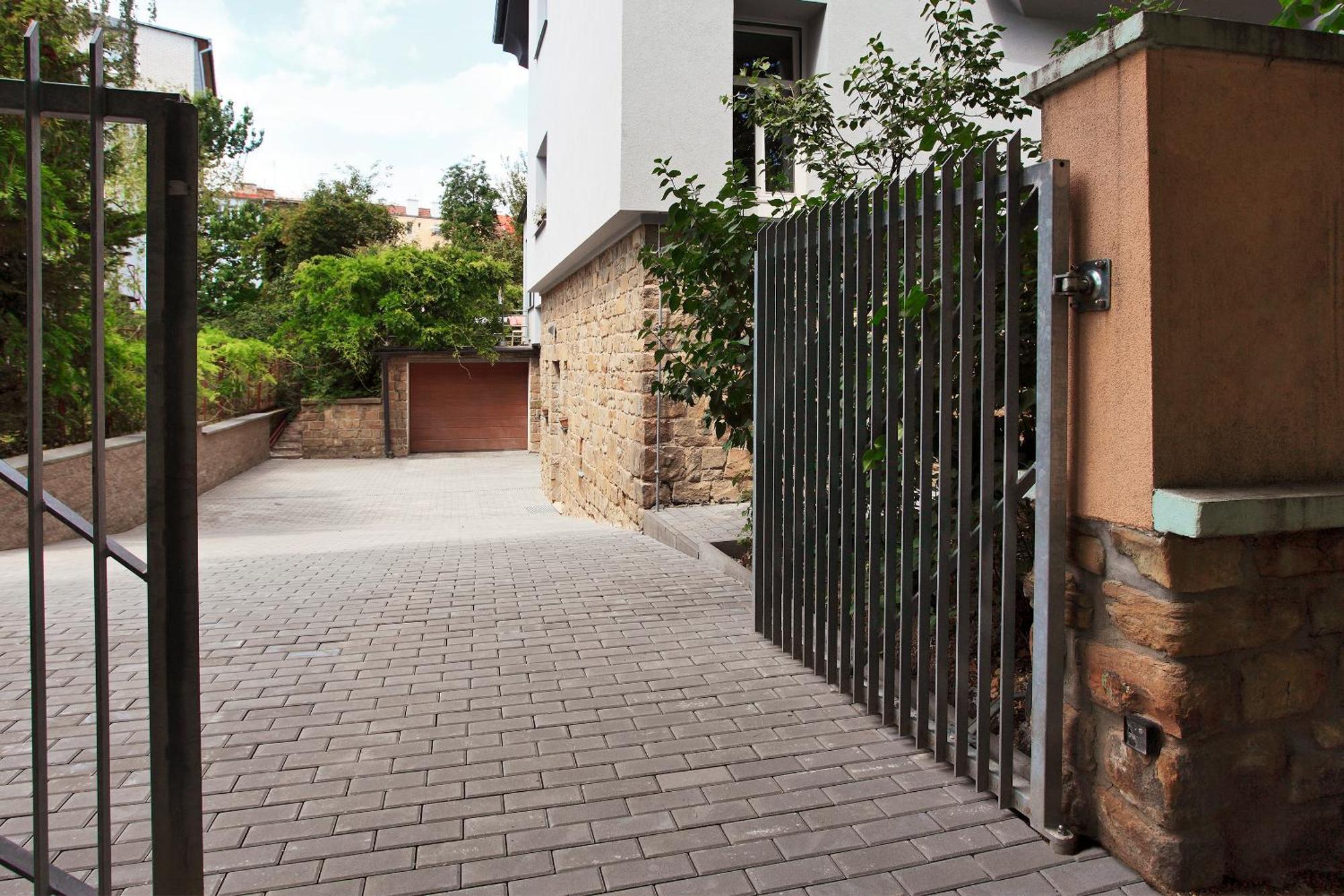 Villa Z - Apartment With Private Parking برنو المظهر الخارجي الصورة